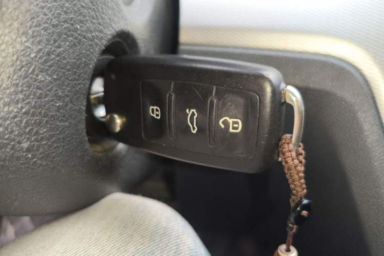 Used Volkswagen Lavida 2015 1.6L Automatic Comfort Edition Vehicle Key