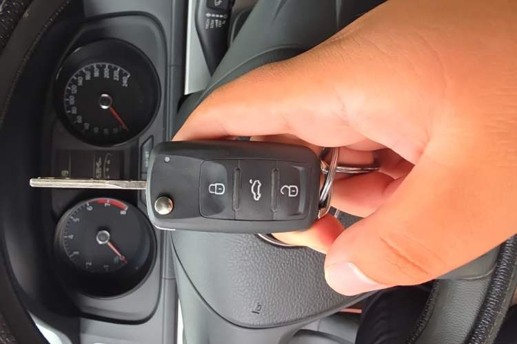 Used Volkswagen Lavida 2015 1.6L Manual Fashion Edition Vehicle Key