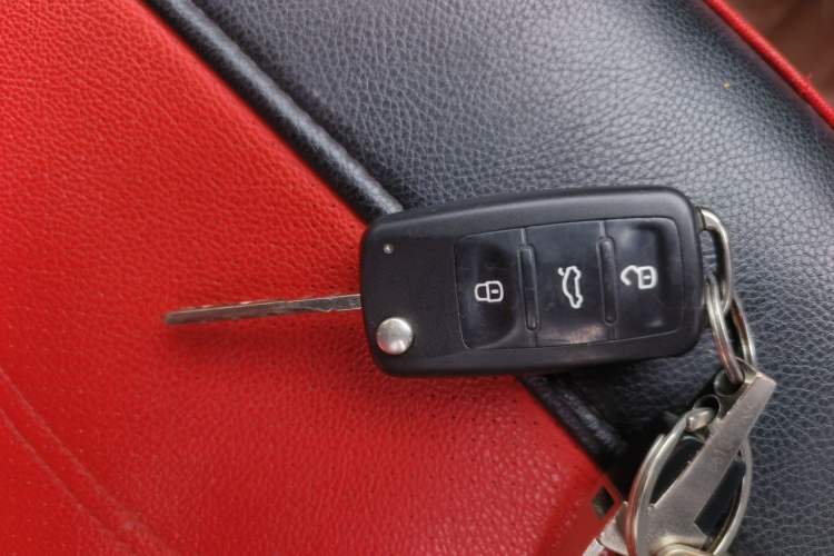 Used Volkswagen Lavida 2015 1.6L Manual Fashion Edition Vehicle Key