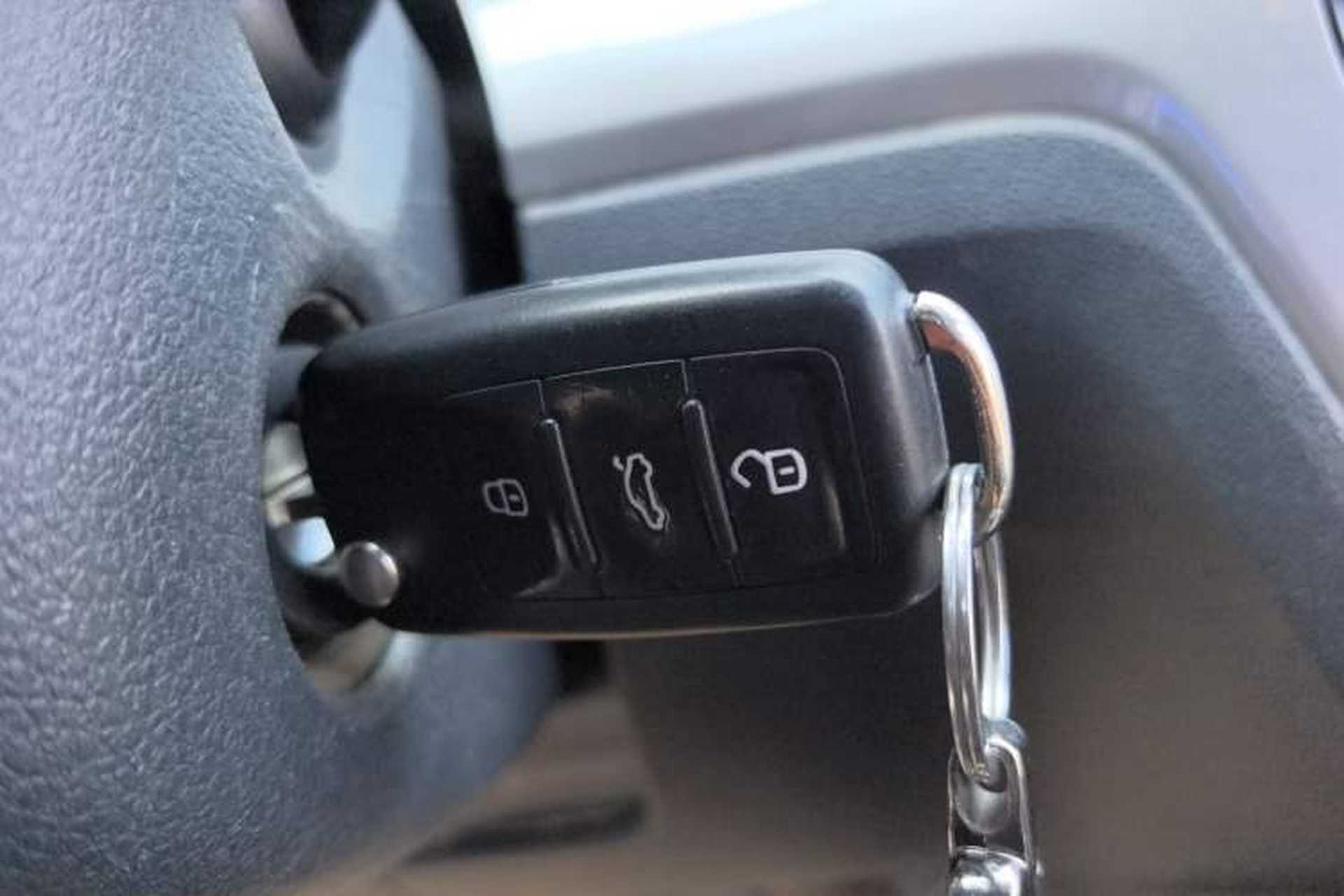 Used Volkswagen Lavida 2015 1.6L Manual Fashion Edition Vehicle Key