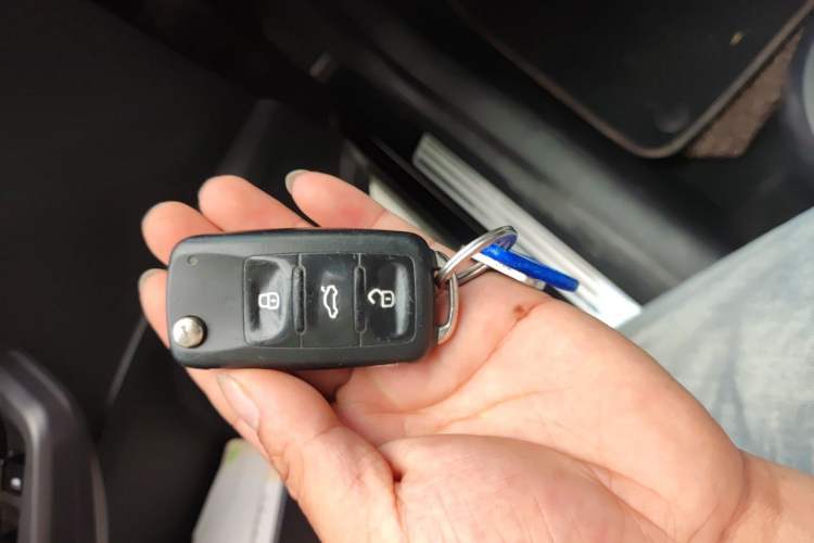 Used Volkswagen Lavida 2015 1.6L Automatic Comfort Edition Vehicle Key