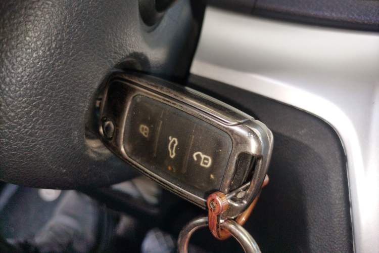 Used Volkswagen Lavida 2015 1.6L Manual Fashion Edition Vehicle Key