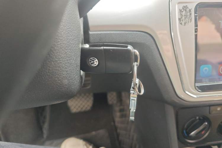Used Volkswagen Lavida 2015 1.6L Automatic Fashion Edition Vehicle Key