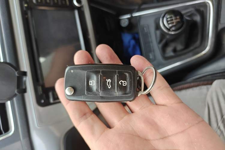 Used Volkswagen Lavida 2015 1.6L Manual Fashion Edition Vehicle Key