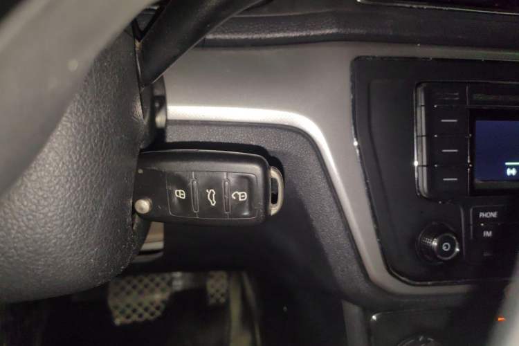 Used Volkswagen Lavida 2015 1.6L Automatic Comfort Edition Vehicle Key