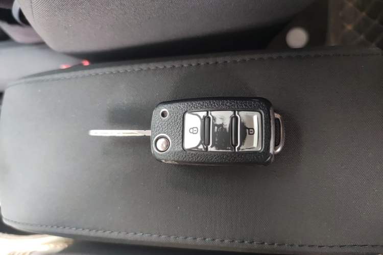 Used Volkswagen Lavida 2015 1.6L Manual Fashion Edition Vehicle Key