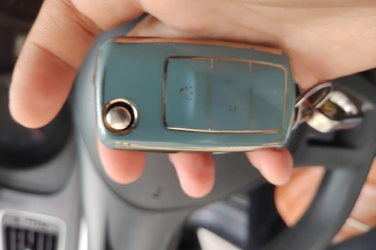 Used Volkswagen Lavida 2015 1.6L Manual Fashion Edition Vehicle Key
