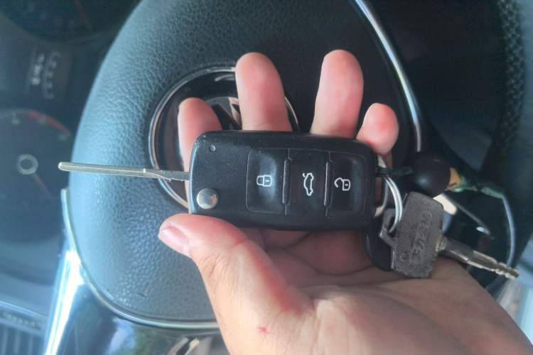 Used Volkswagen Lavida 2015 1.6L Manual Fashion Edition Vehicle Key
