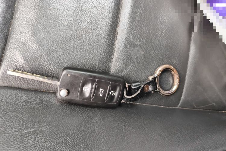 Used Volkswagen Lavida 2015 1.6L Automatic Comfort Edition Vehicle Key