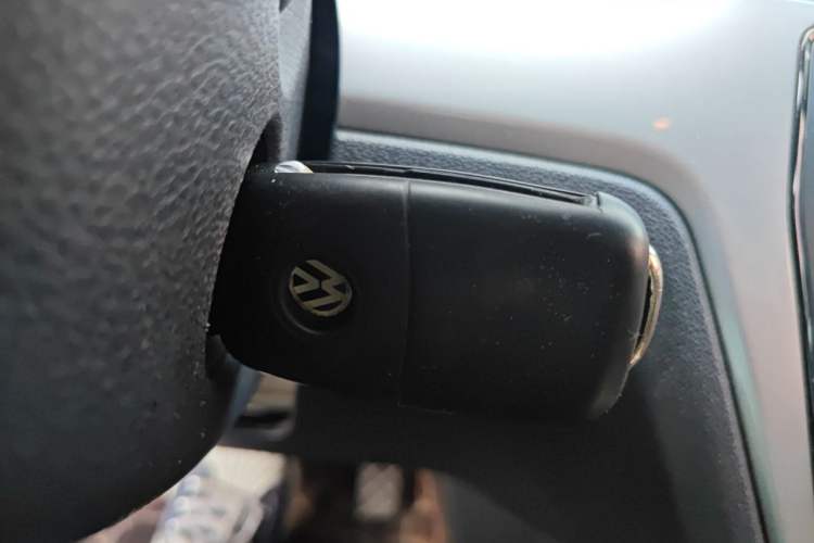 Used Volkswagen Lavida 2015 1.6L Automatic Fashion Edition Vehicle Key