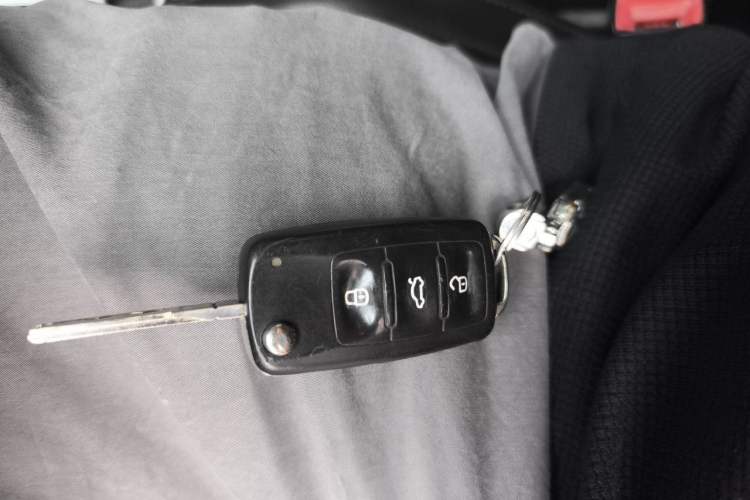 Used Volkswagen Lavida 2015 1.6L Automatic Fashion Edition Vehicle Key