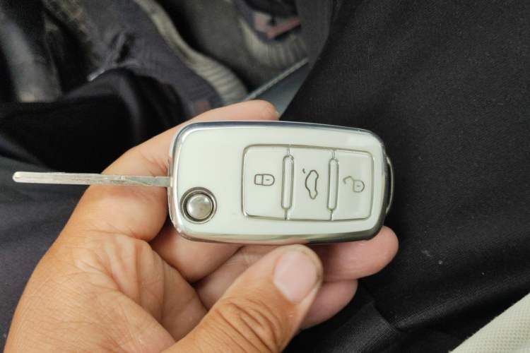 Used Volkswagen Lavida 2015 1.6L Automatic Comfort Edition Vehicle Key