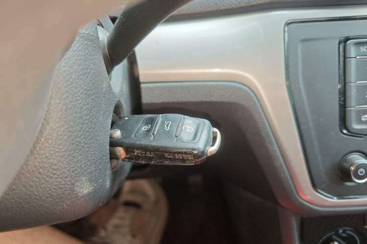 Used Volkswagen Lavida 2015 1.6L Manual Fashion Edition Vehicle Key
