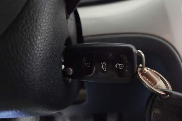 Used Volkswagen Lavida 2015 1.6L Automatic Fashion Edition Vehicle Key