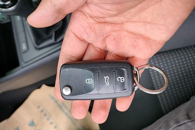 Used Volkswagen Lavida 2015 1.6L Manual Fashion Edition Vehicle Key