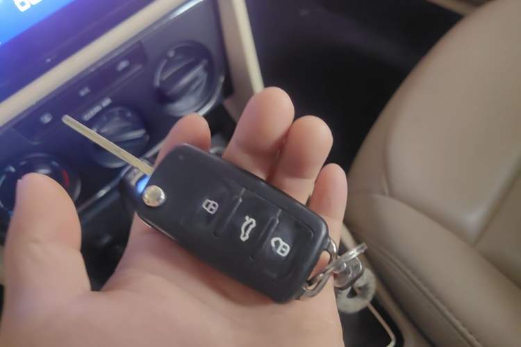 Used Volkswagen Lavida 2015 230TSI DSG Comfort Edition Vehicle Key