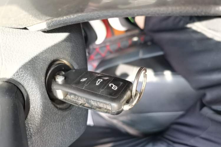 Used Volkswagen Lavida 2015 1.6L Automatic Comfort Edition Vehicle Key