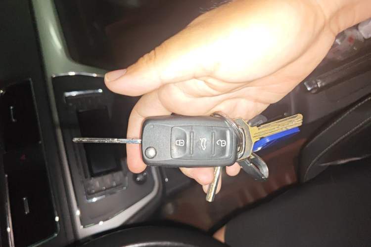 Used Volkswagen Lavida 2015 1.6L Manual Comfort Edition Vehicle Key