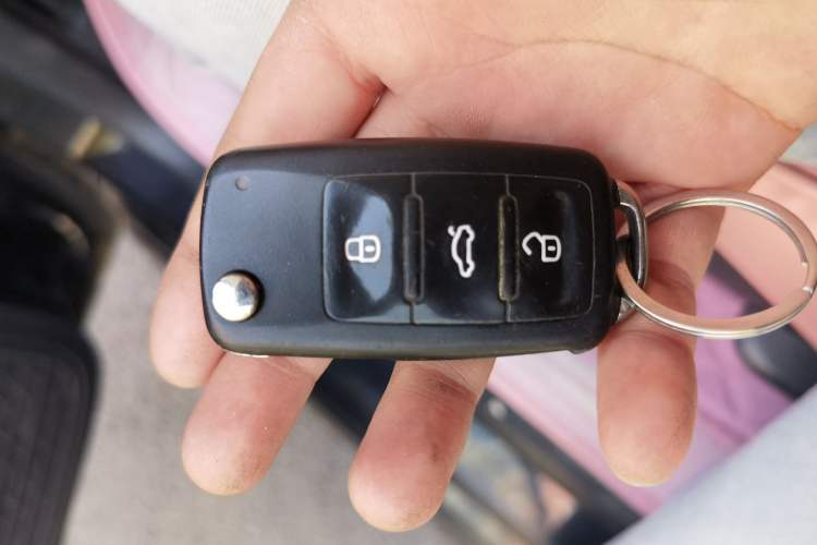 Used Volkswagen Lavida 2015 1.6L Manual Fashion Edition Vehicle Key
