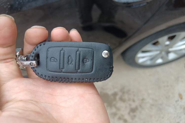 Used Volkswagen Lavida 2015 1.6L Automatic Comfort Edition Vehicle Key