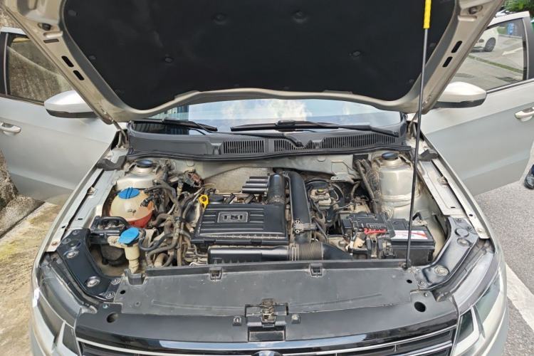 Used Volkswagen Lavida 2015 230TSI DSG Comfort Edition Engine Bay