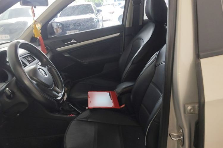 Used Volkswagen Lavida 2015 1.6L Automatic Fashion Edition Left Front Seat