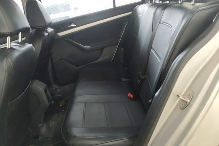 Used Volkswagen Lavida 2015 1.6L Automatic Fashion Edition Left Rear Seat
