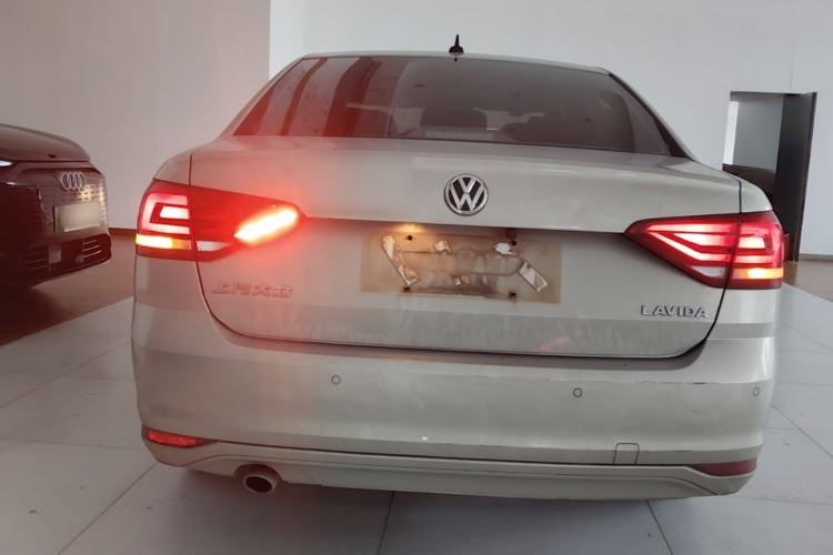 Used Volkswagen Lavida 2015 1.6L Automatic Fashion Edition Rear
