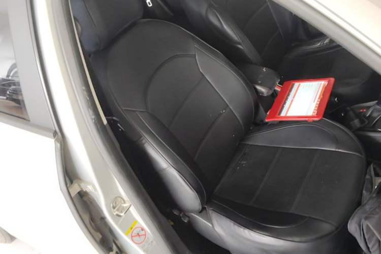 Used Volkswagen Lavida 2015 1.6L Automatic Fashion Edition Right Front Seat
