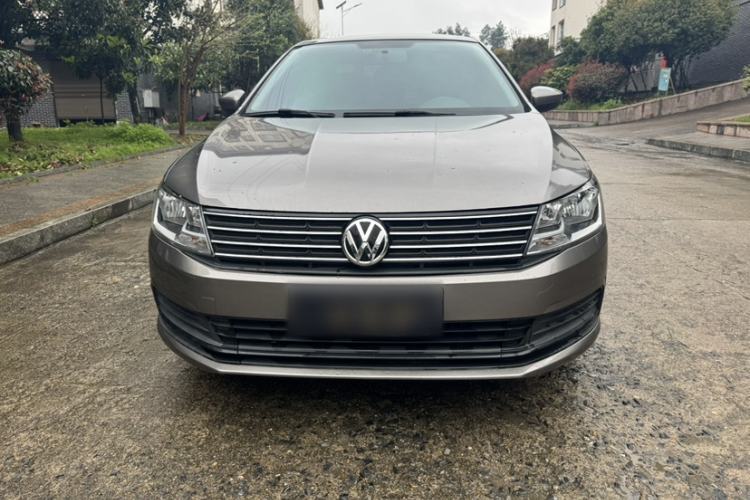 Used Volkswagen Lavida 2015 1.6L Automatic Fashion Edition Exterior 1