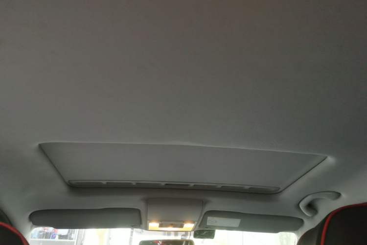 Used Volkswagen Lavida 2015 1.6L Automatic Comfort Edition Headliner
