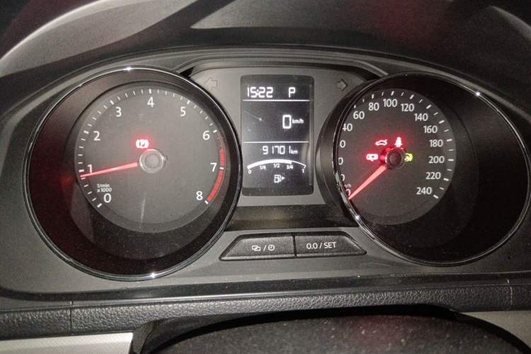 Used Volkswagen Lavida 2015 1.6L Automatic Comfort Edition Instrument Cluster