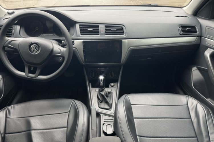 Used Volkswagen Lavida 2015 1.6L Automatic Fashion Edition Interior 1