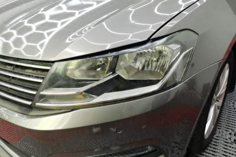 Used Volkswagen Lavida 2015 1.6L Automatic Comfort Edition Left Front Headlight