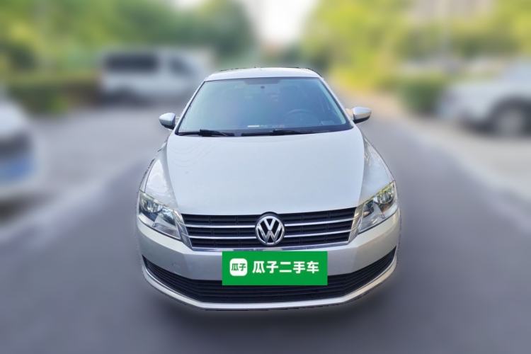 Used Volkswagen Lavida 2015 1.6L Manual Fashion Edition Front