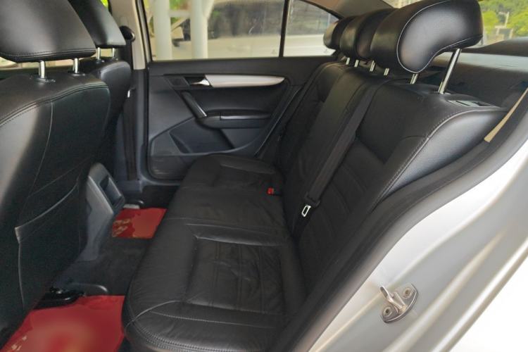 Used Volkswagen Lavida 2015 1.6L Automatic Fashion Edition Left Rear Seat