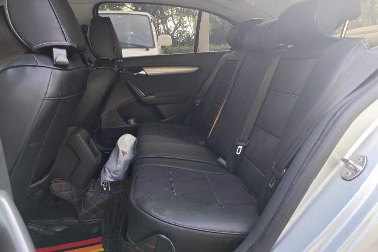 Used Volkswagen Lavida 2015 1.6L Manual Fashion Edition Left Rear Seat