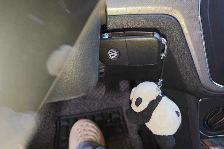 Used Volkswagen Lavida 2015 1.6L Automatic Comfort Edition Vehicle Key