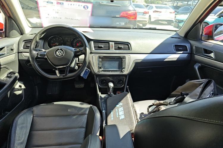 Used Volkswagen Lavida 2015 230TSI DSG Comfort Edition Center Console