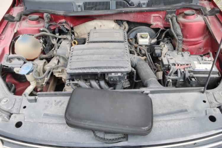 Used Volkswagen Lavida 2015 1.6L Automatic Fashion Edition Engine Bay