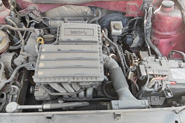 Used Volkswagen Lavida 2015 1.6L Automatic Luxury Edition Engine Bay