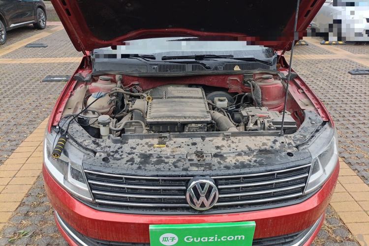 Used Volkswagen Lavida 2015 1.6L Automatic Luxury Edition Engine Bay