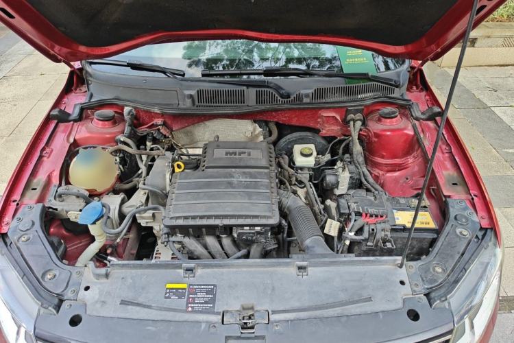 Used Volkswagen Lavida 2015 1.6L Automatic Luxury Edition Engine Bay