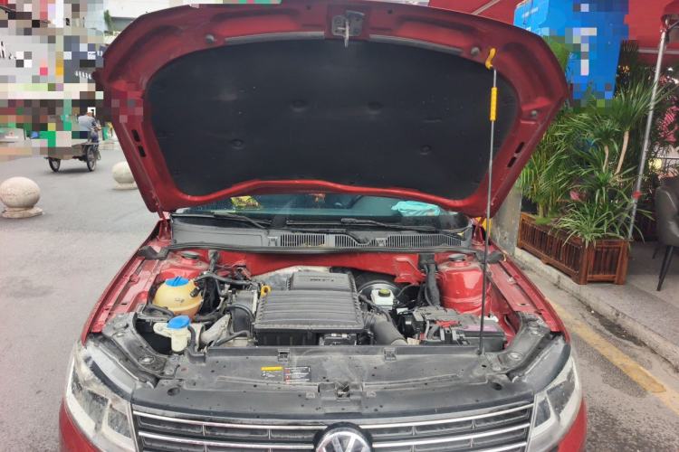 Used Volkswagen Lavida 2015 1.6L Automatic Luxury Edition Engine Bay