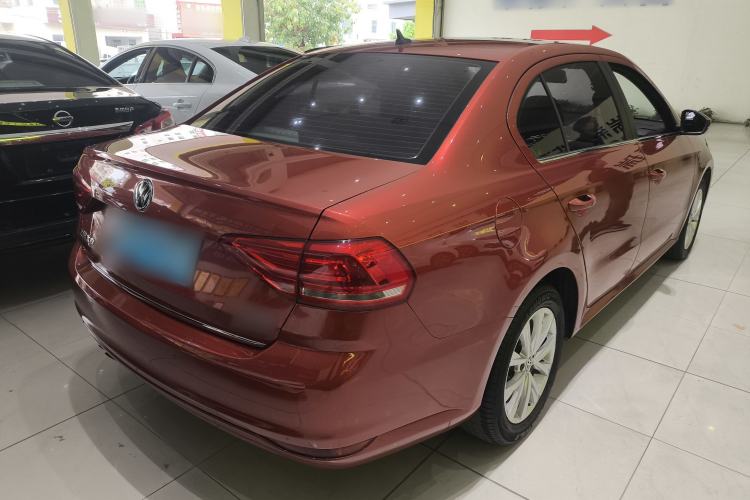Used Volkswagen Lavida 2015 230TSI DSG Comfort Edition Exterior 4