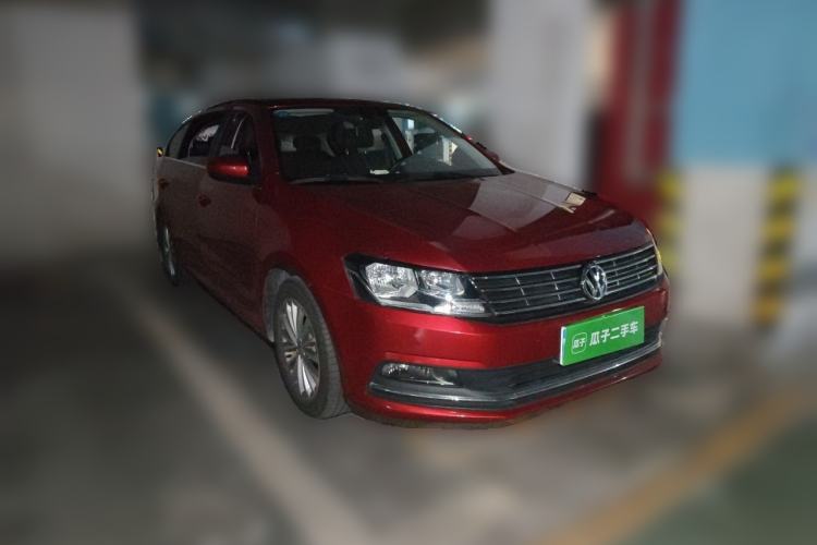 Used Volkswagen Lavida 2015 1.6L Automatic Luxury Edition Front Right 45 Deg