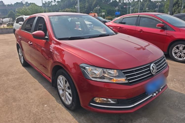 Used Volkswagen Lavida 2015 1.6L Automatic Comfort Edition Front Right 45 Deg