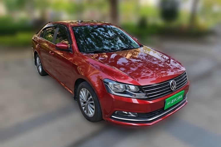 Used Volkswagen Lavida 2015 1.6L Automatic Luxury Edition Front Right 45 Deg