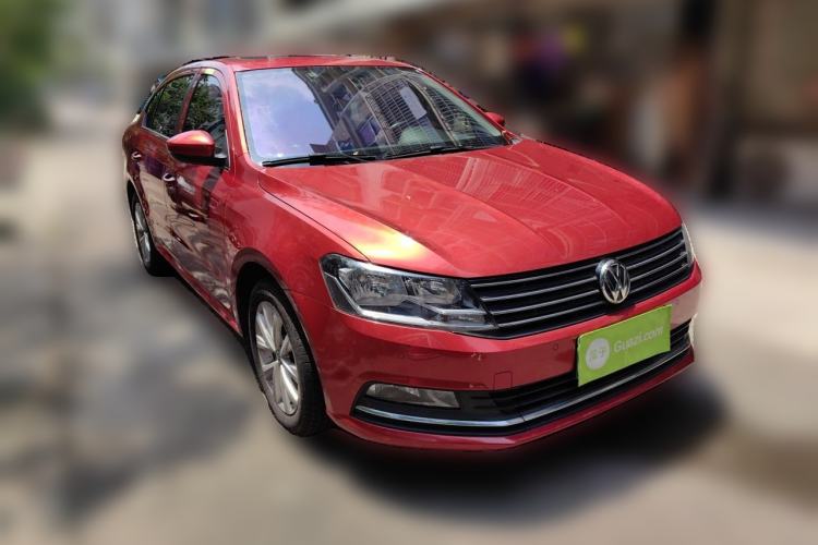 Used Volkswagen Lavida 2015 1.6L Automatic Comfort Edition Front Right 45 Deg