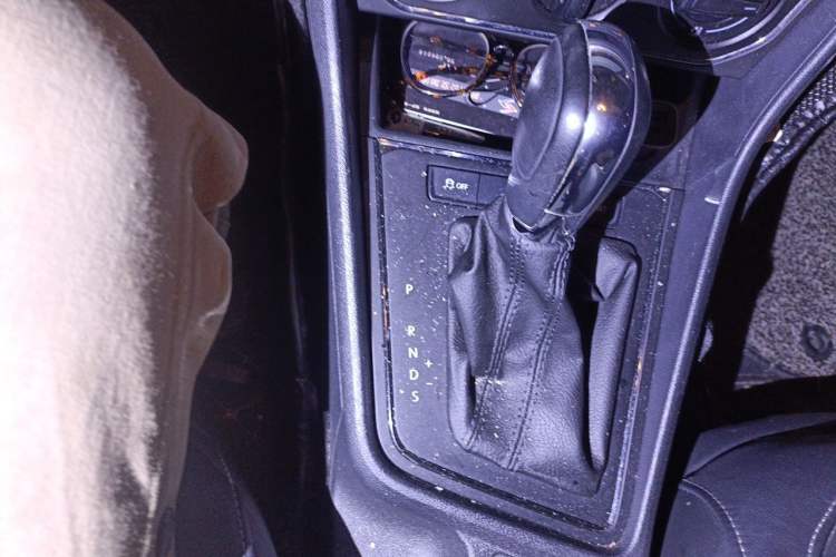 Used Volkswagen Lavida 2015 1.6L Automatic Comfort Edition Gear Lever